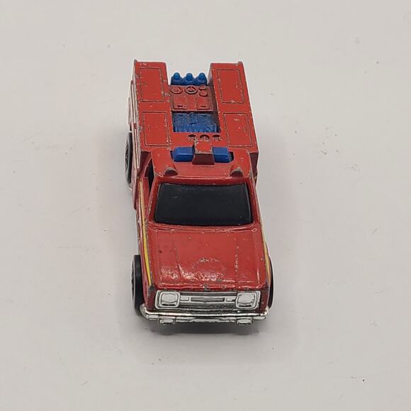 Hot Wheels Redline 1974 Emergency Unit - Picture 5 of 7